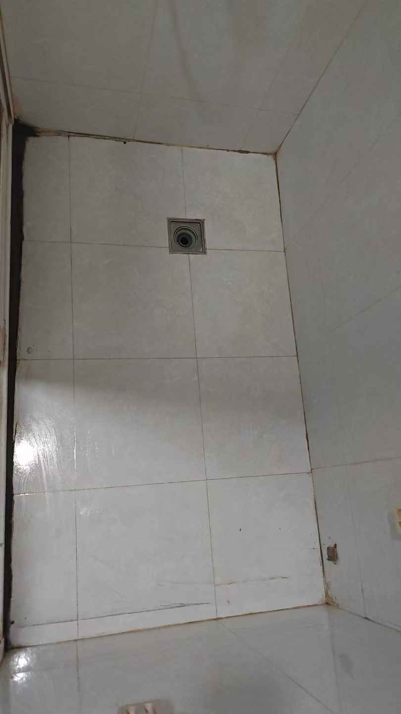卫生间免砸砖防水